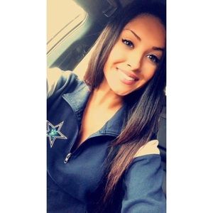 Meet your Posher, Jeniva